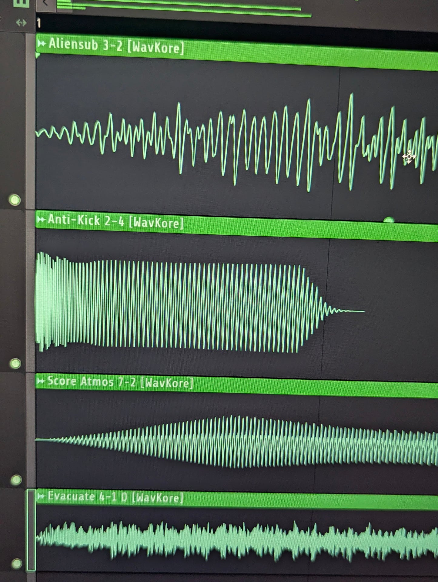 Arranging 4 sample waveforms within playlist mode in FLStudio DAW