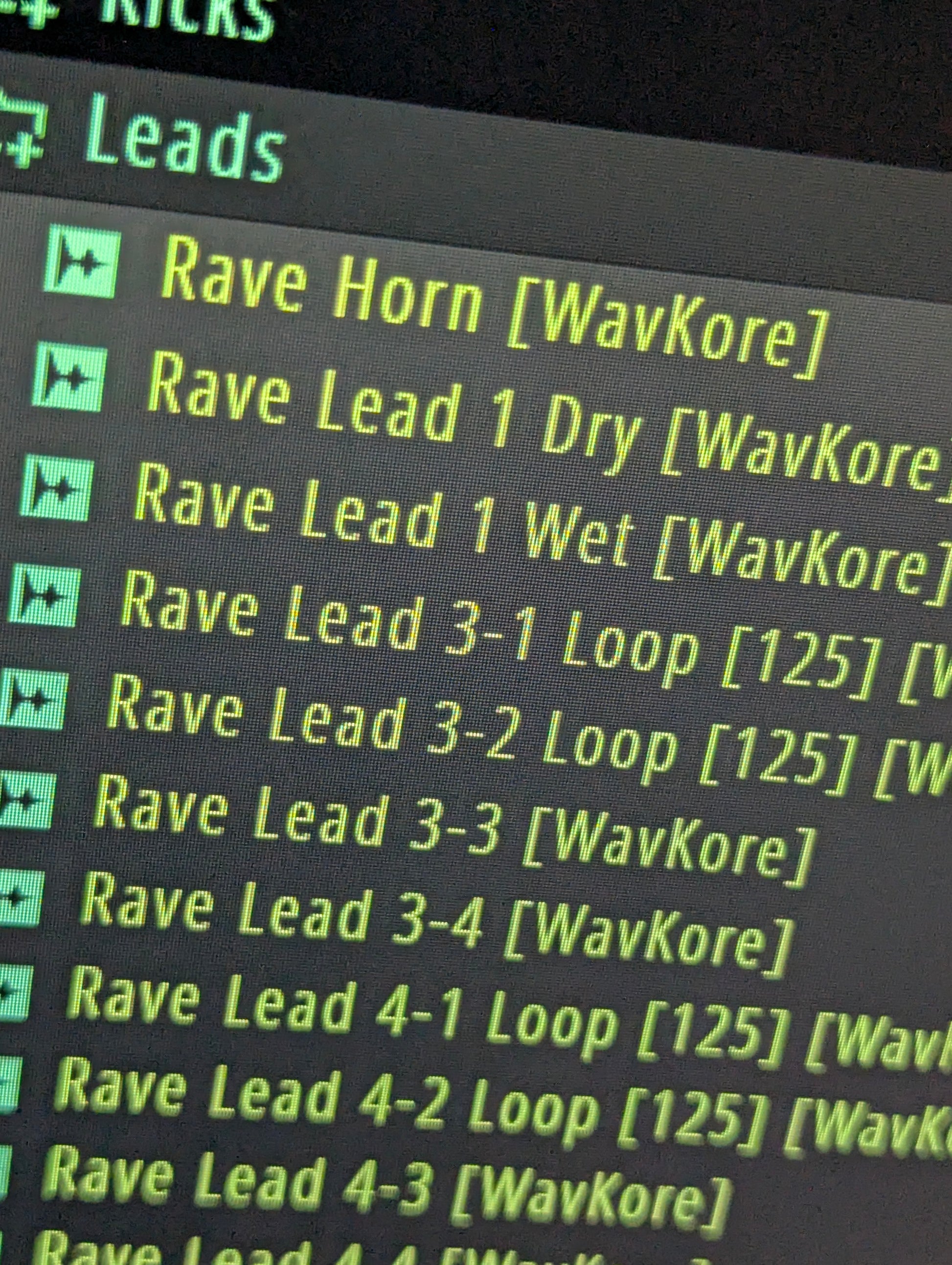 Browsing various rave lead samples in FL studio